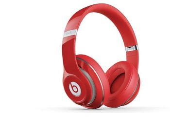 105218_beats-studio-over-ear-headphones-red.jpg