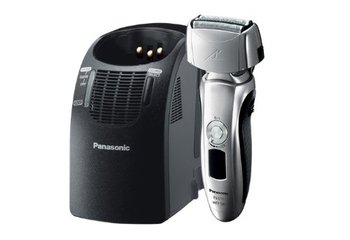 105952_panasonic-es-lt71-s-arc3-men-s-electric-shaver-wet-dry-with-flexible-pivoting-head-and-automatic-cleaning-system.jpg