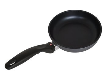 110293_swiss-diamond-6418t-nonstick-fry-pan-7-inch.jpg