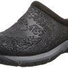 110910_merrell-women-s-encore-frill-slip-on-shoe-black-9-5-m-us.jpg