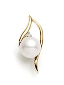 113697_14k-yellow-gold-aaa-quality-japanese-akoya-cultured-pearl-diamond-pendant-6-5-7mm.jpg