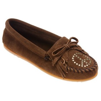 117708_minnetonka-women-s-kilty-peace-sign-moccasin-dusty-brown-5-5-m-us.jpg