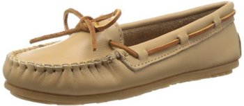 117830_minnetonka-women-s-smooth-leather-moccasin.jpg