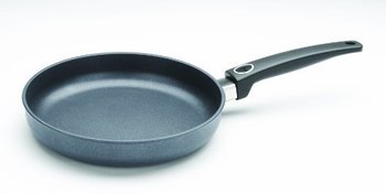 117933_woll-diamond-plus-9-1-2-inch-fry-pan.jpg