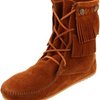 118715_minnetonka-women-s-ankle-hi-tramper-boot.jpg