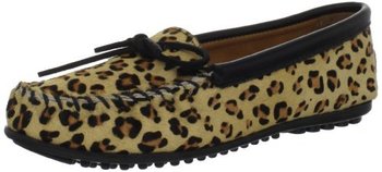 120198_minnetonka-women-s-full-leopard-mocassin.jpg