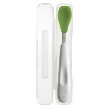 132979_oxo-tot-on-the-go-feeding-spoon-with-travel-case-green.jpg