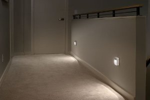 13400_mr-beams-mb723-battery-powered-motion-sensing-led-stick-anywhere-nightlight-3-pack.jpg