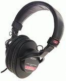 13807_sony-mdr-v6-monitor-series-headphones-with-ccaw-voice-coil.jpg