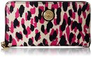 145635_tommy-hilfiger-th-signature-large-zip-wallet-petunia-black-one-size.jpg