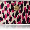 145635_tommy-hilfiger-th-signature-large-zip-wallet-petunia-black-one-size.jpg