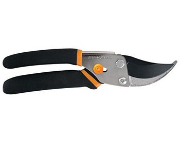 147547_fiskars-traditional-bypass-pruning-shears.jpg