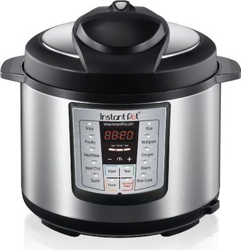 149175_instant-pot-ip-lux50-6-in-1-programmable-pressure-cooker-5qt-900w-stainless-steel-cooking-pot-and-exterior.jpg