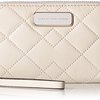 151902_marc-by-marc-jacobs-crosby-quilt-leather-wingman-wallet-tumbleweed-beige-one-size.jpg