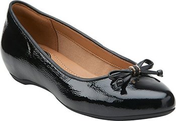 154037_clarks-women-s-alitay-giana-flat-black-patent-leather-6-m-us.jpg