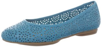 16015_indigo-by-clarks-women-s-plush-bea-flat.jpg
