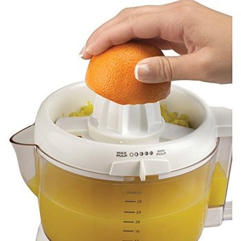 162905_black-decker-cj630-32-ounce-electric-citrus-juicer-white.jpg