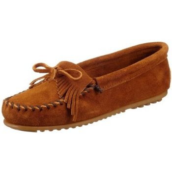 2363_minnetonka-women-s-kilty-moccasin.jpg