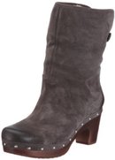 5744_ugg-australia-women-s-lynnea-boots.jpg